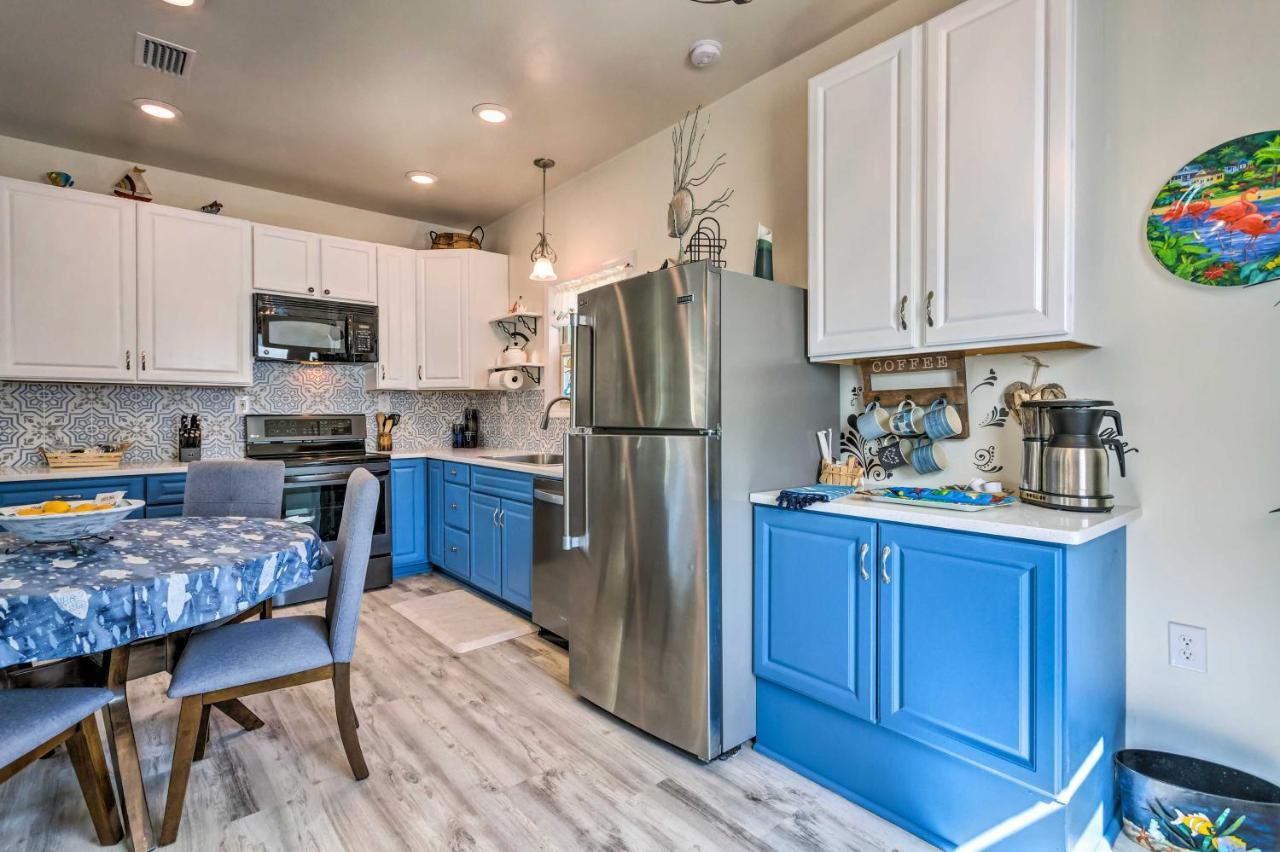 East Bay Vacation Rental With Dock! 나바르 외부 사진